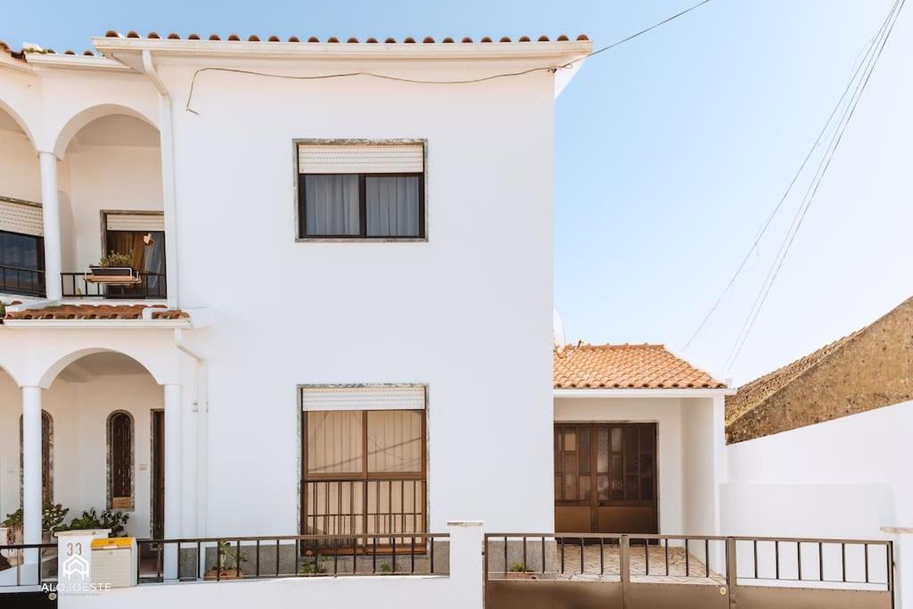 Casa Do Patio - 3 Bedrooms, Ponte Rol Torres Vedras Kültér fotó